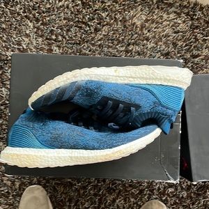 Adidas ultra boost parley size 11